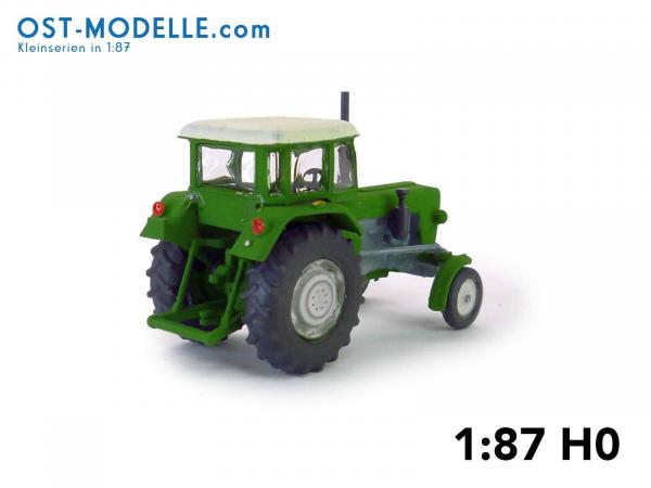 Traktor Ursus C330 (335) mit Kabine grün